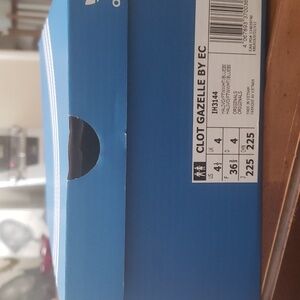 Original Adadis GOAT CLOT Gazelle. Brand New. Never Worn. Size M 41/2.